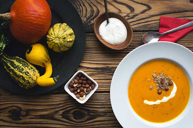 healthy autumn pumpkin soup