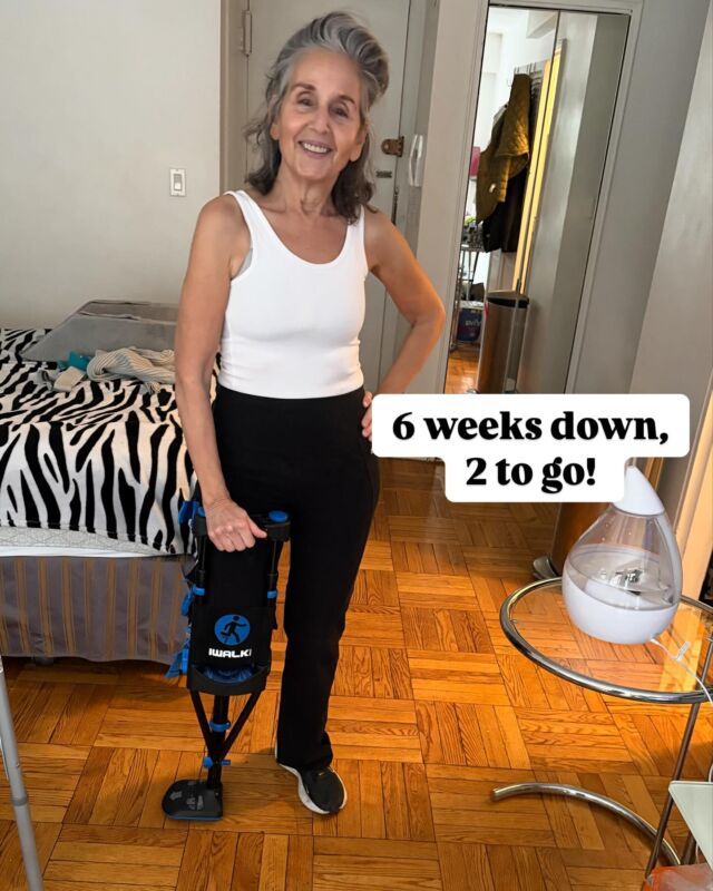 DON’T WAIT TO TAKE HEALTH IN YOUR OWN HANDS, my metatarsal surgery that is keeping my right foot non-weight bearing for 8-weeks was made so much easier thanks to my #pilates core training and #healthylifestyle #healthyfood #healthyeating , #takeaction #healthiswealth #mindfulness #cleaneating #cleanliving #healthcoach